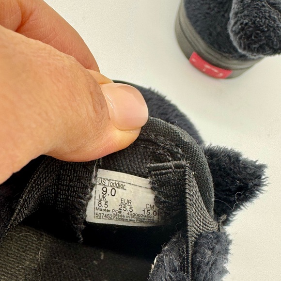 Toddler Vans Black Cat Slip-on V Sneaker Shoe Size 9 KIDS - Picture 7 of 8